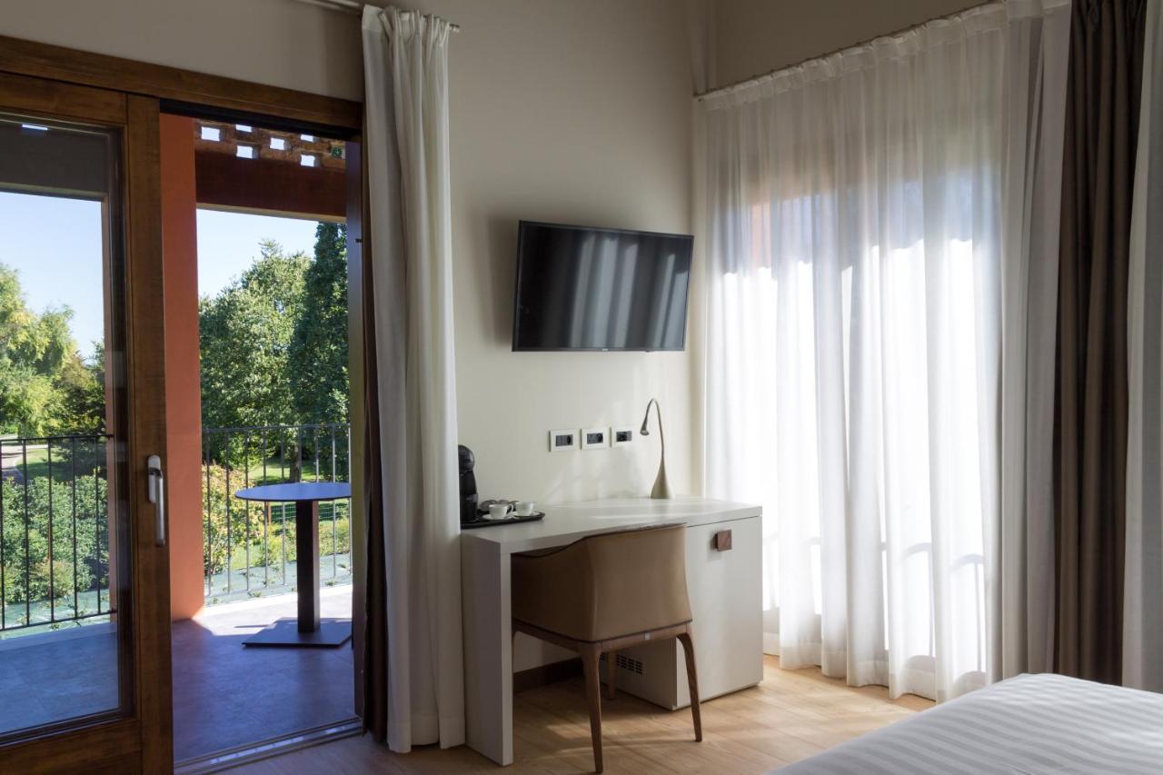 Hotel Crystal Luxury House Fiume Veneto Exterior foto
